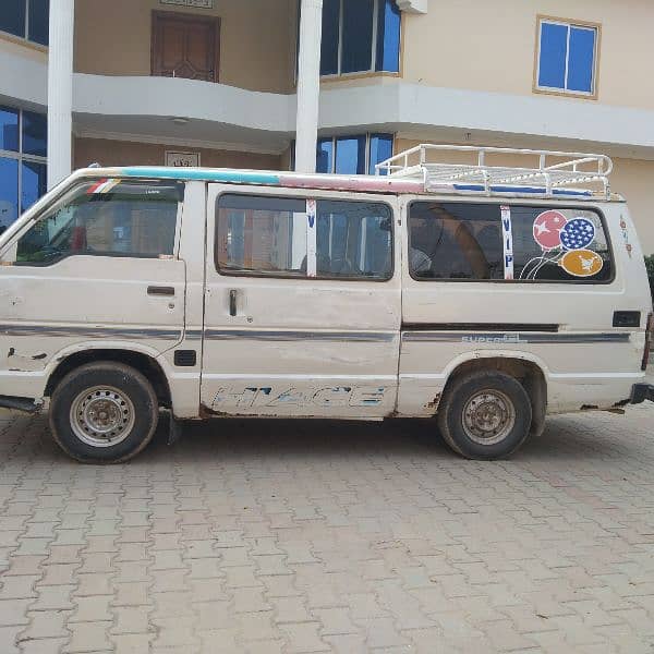 Toyota hiace 1