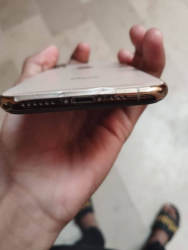 iPhone XS Golden Colour Chance ! Mobile 10/10 Condition All Okay 1