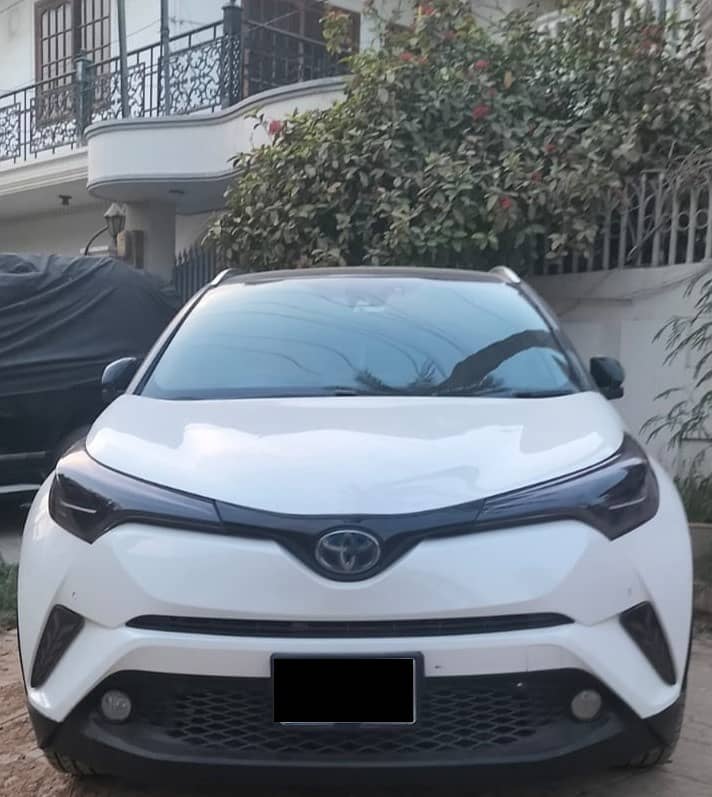 Toyota C-HR G-LED Top Of The Line 1