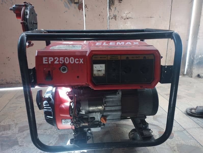 2.5 kVA Elemax generator for urgent sale 3