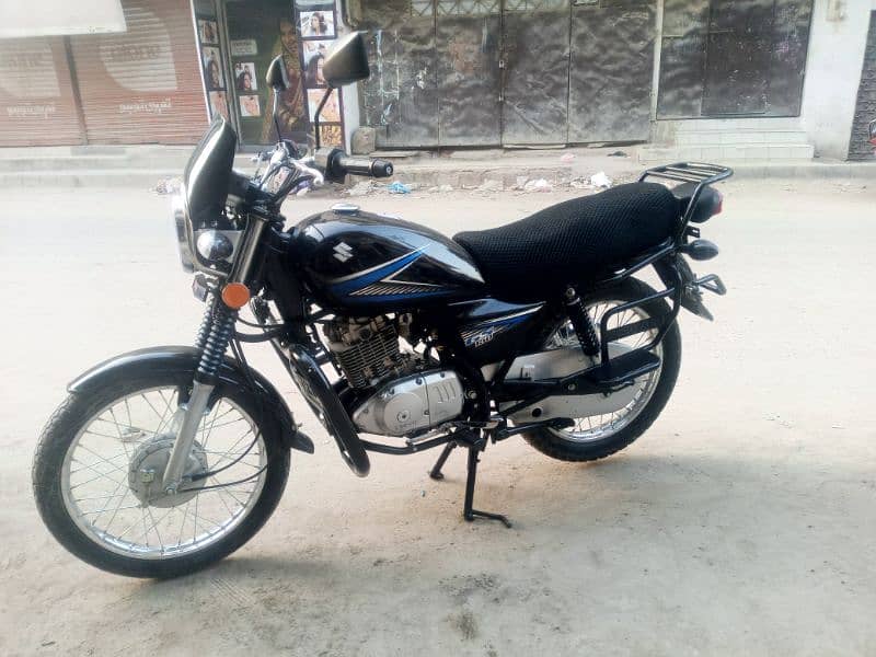 SUZUKI GS 150CC BLACK. 11