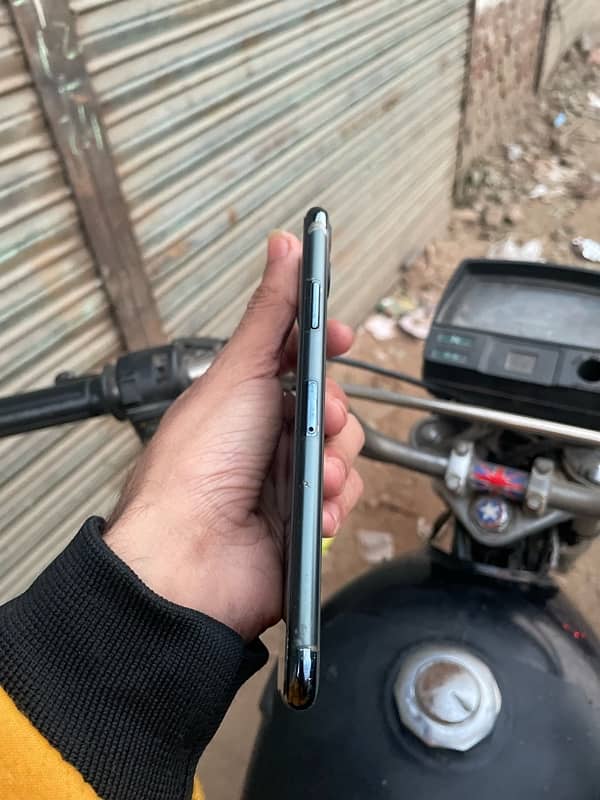 iphone 11 pro max non pta 5