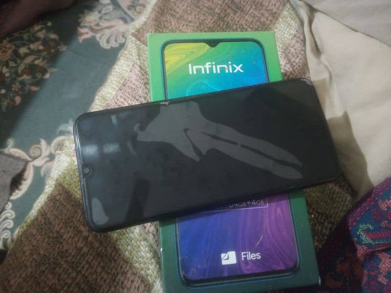 Infinix hot 8 4+64 2