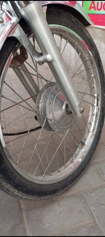 bike condition 10/10 one hand use no any work. contect 03044400072 3