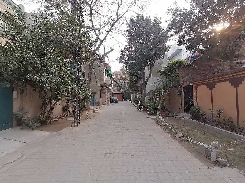 You Can Find A Gorgeous House For sale In Marghzar Officers Colony 7