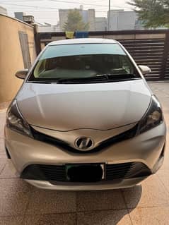 Toyota Vitz 2015