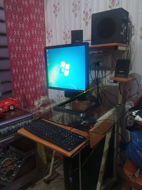 Full setup Sell with computer trolly.  Intel Core2 Duo 3