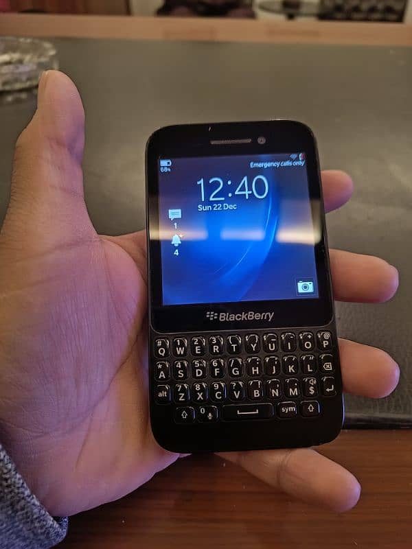 Blackberry Q5 6