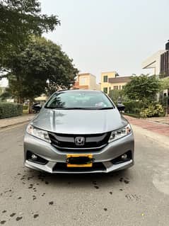 Honda Grace Hybrid 2016