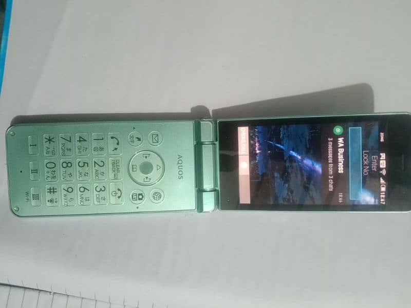 Aquos 601sh | flip phone | 4g hotsoot 1