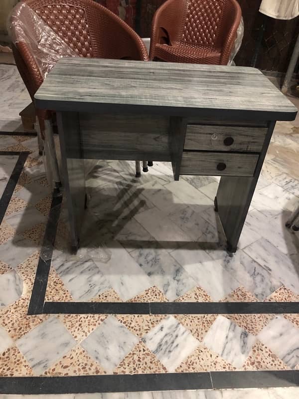 Iron Table / computer table 0