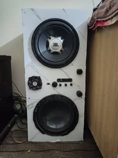 2 subwoofer and 2 speakers with amplifier and 2 box full set