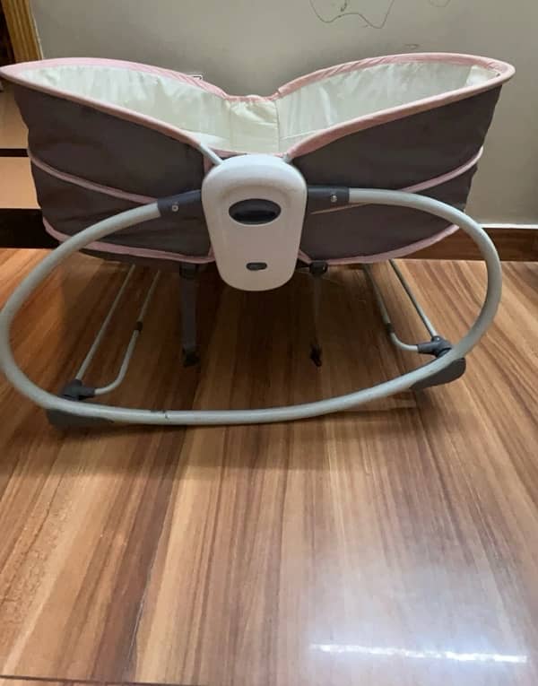 5in1 rocker Bassinet 0