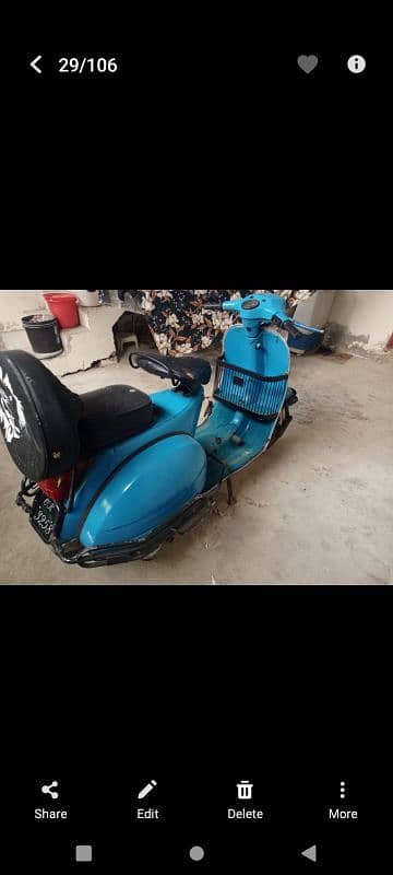 vespa lovars 1