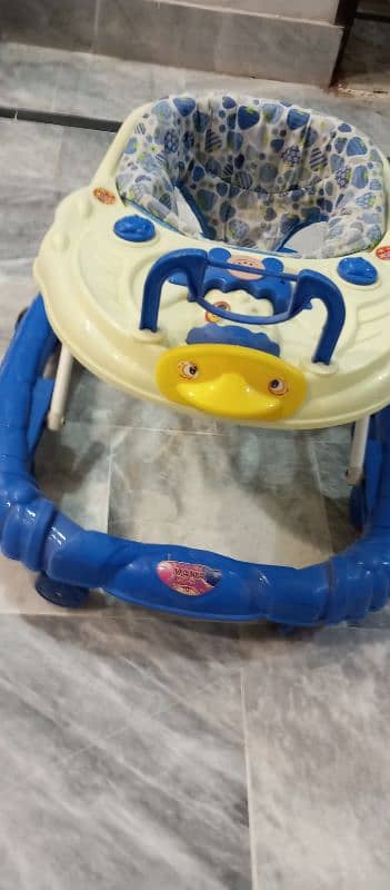 Best Condition of Children's Walker at a Great Price. 1