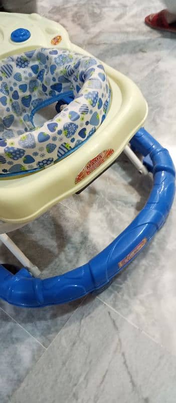 Best Condition of Children's Walker at a Great Price. 3