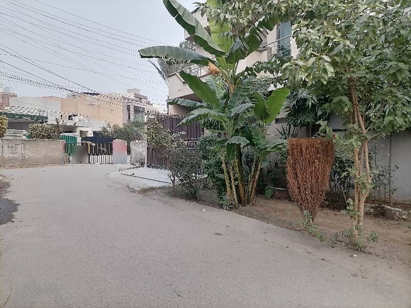 Corner 4 Marla House Situated In Marghzar Officers Colony For sale 6