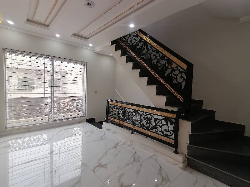 Well-constructed Brand New House Available For sale In Marghzar Officers Colony 39