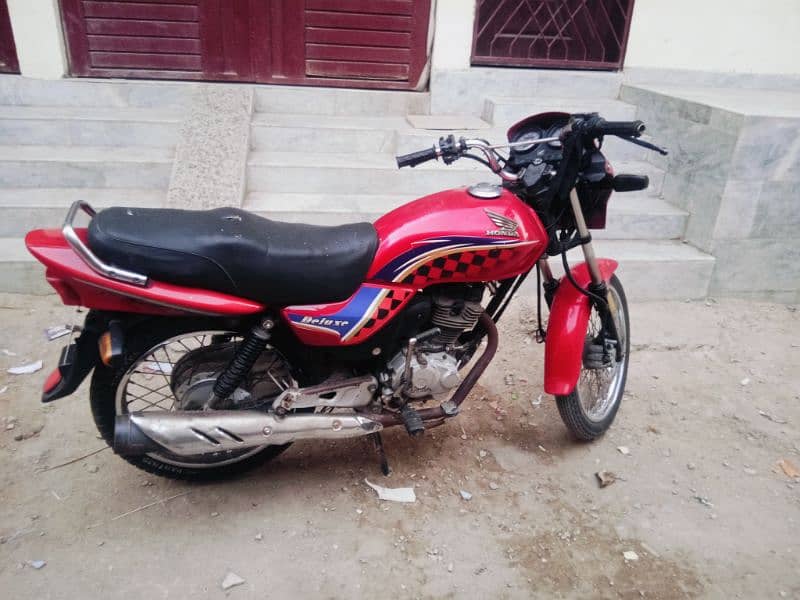 HONDA 125 DELUX 1