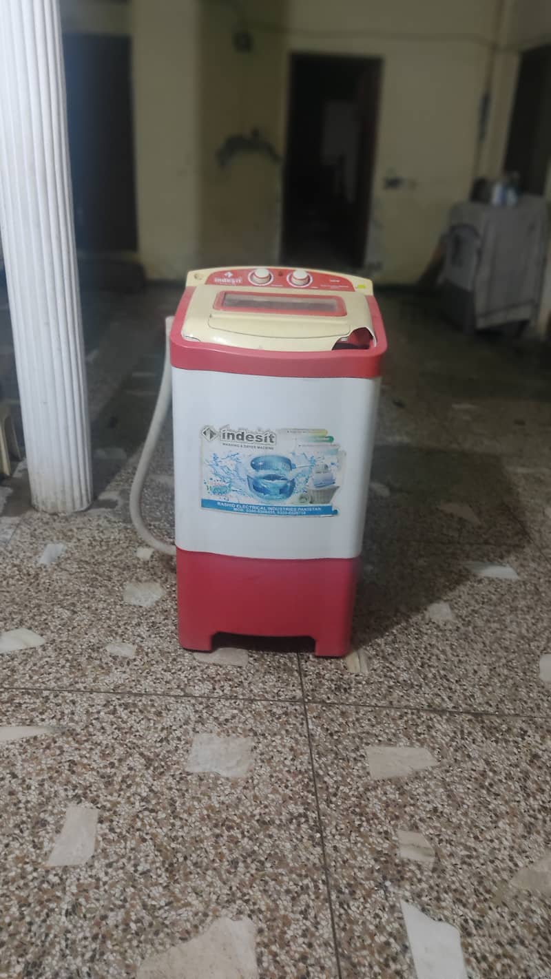 Washing machine in best condition with cooper Motor 5