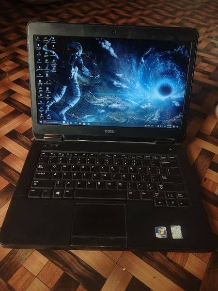 Dell Latitude core i7 4th gen. with 2 GB NVIDIA Graphic card 1