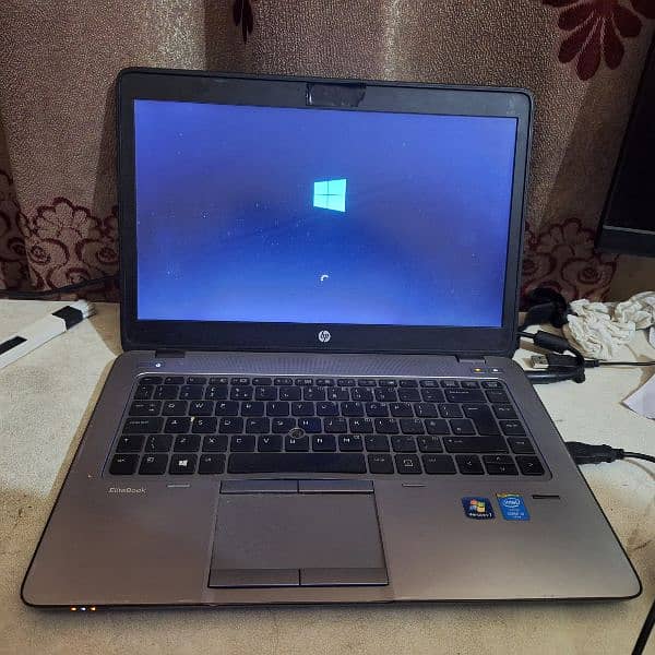 HP elitebook 840 1