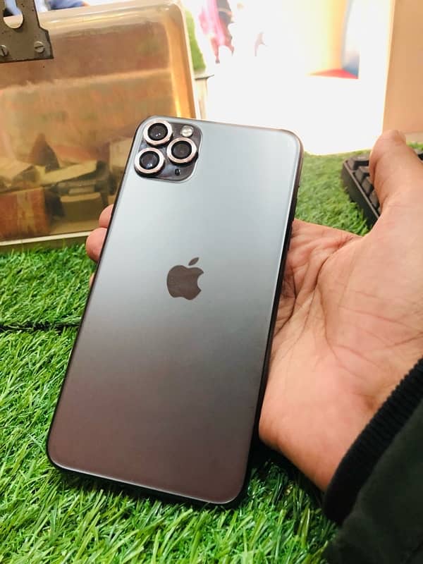 iphone 11 pro Max 1