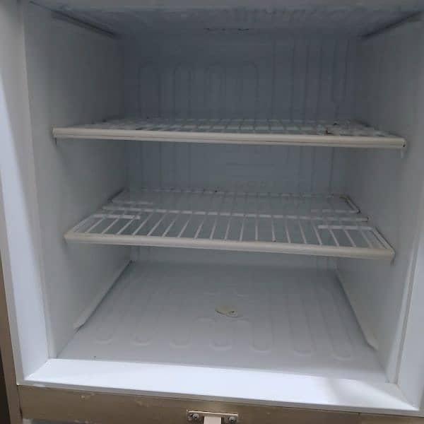 PEL Refrigerator 2