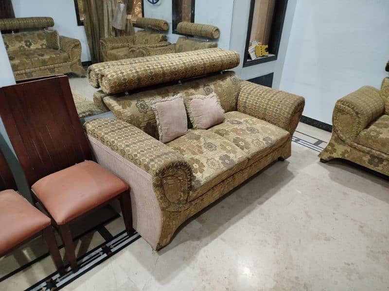 7 seater luxury sofa set urgent sale 2