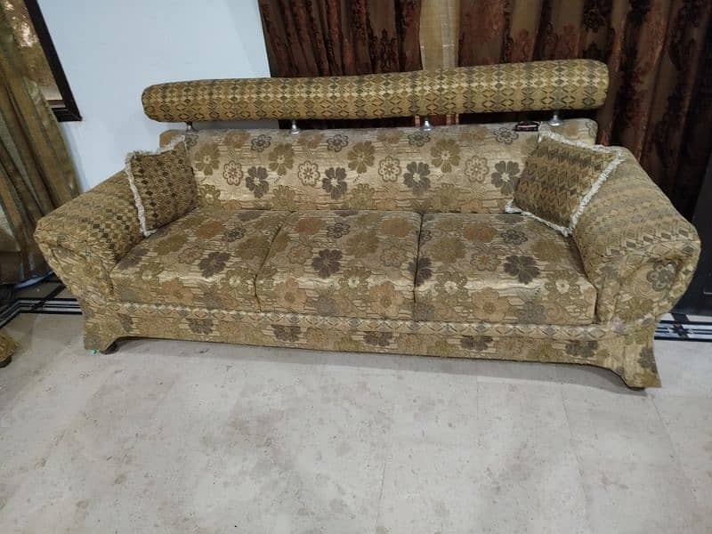 7 seater luxury sofa set urgent sale 3