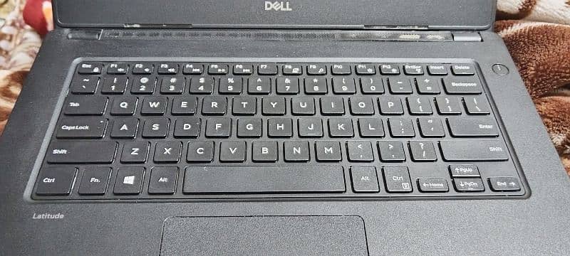 DELL Latitude Core I5 6Th Gen 0