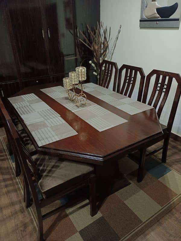 Dining table with 6 chairs 0