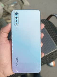 Vivo S1 8-256 & Redmi 9c 3-64