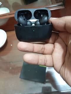 iPhone Airpod Pro in black