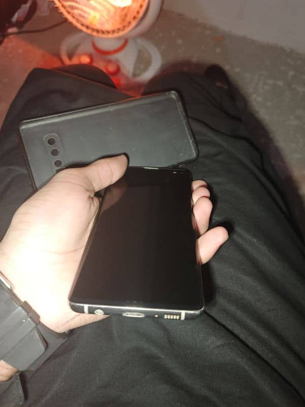 samsung s10 plus 6/128 urgent sale 5