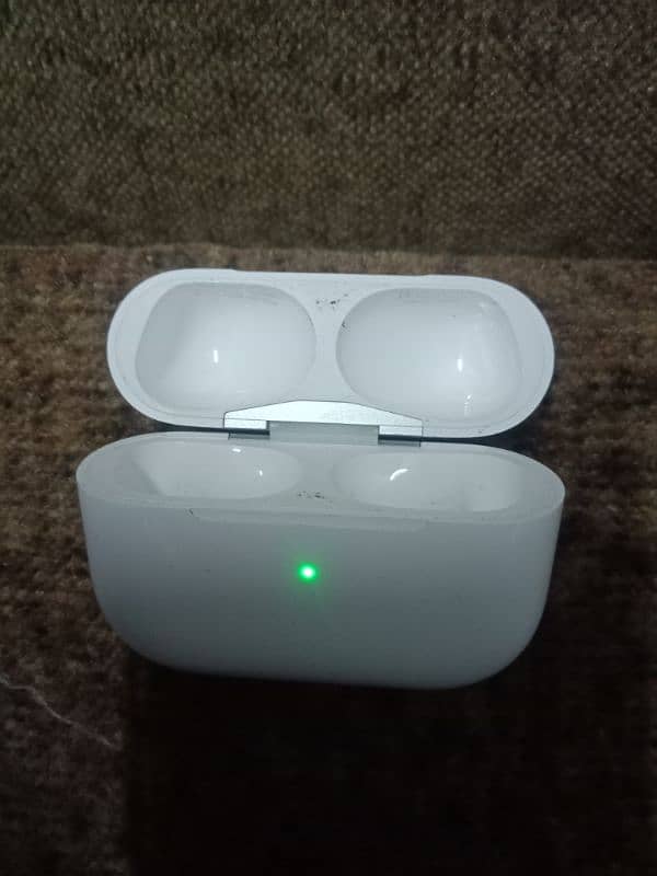 original airpod pro 2nd Generation Charging Case 0