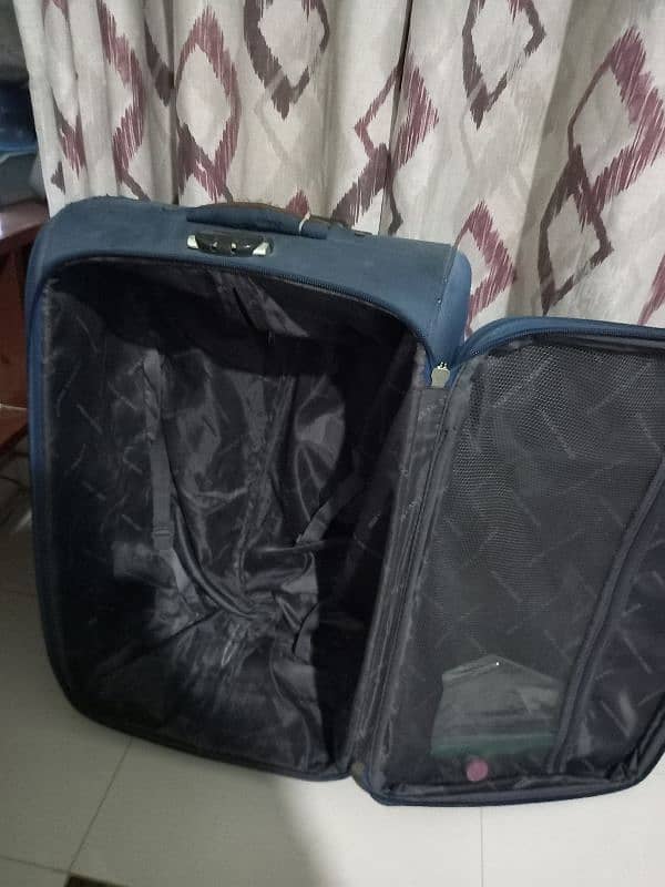 3 Luggage bags, large, medium and small 6