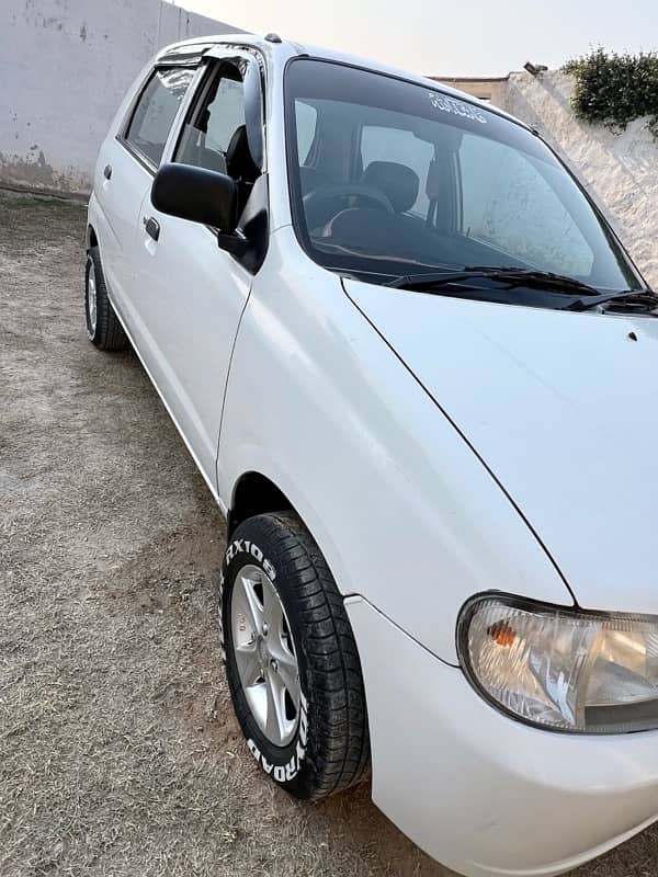 Suzuki Alto 2011 3