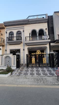 5 Marla Luxurious House for Sale in Etihad Town Phase 1