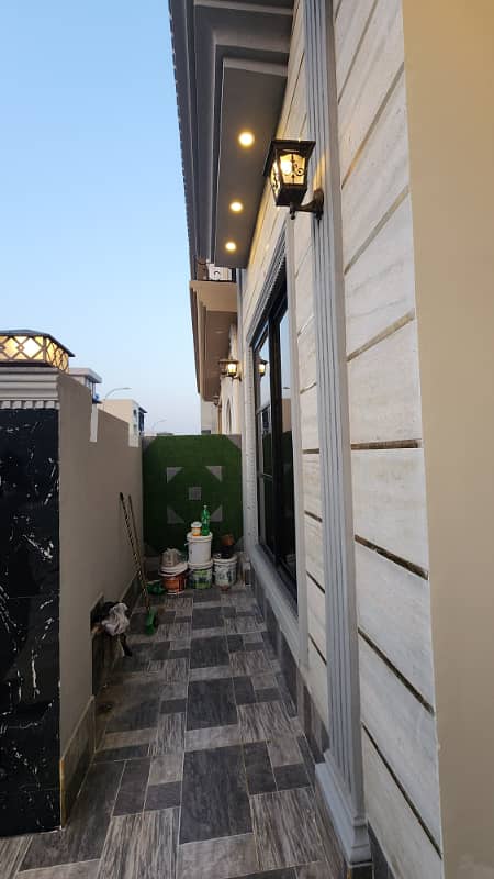 5 Marla Luxurious House for Sale in Etihad Town Phase 1 3