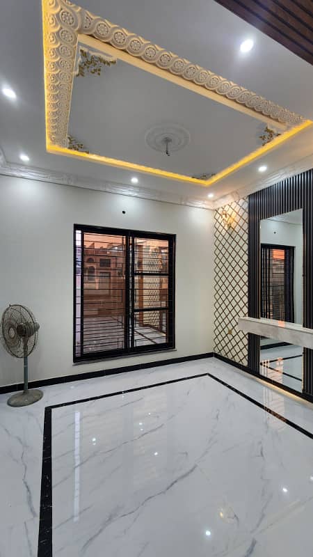 5 Marla Luxurious House for Sale in Etihad Town Phase 1 4