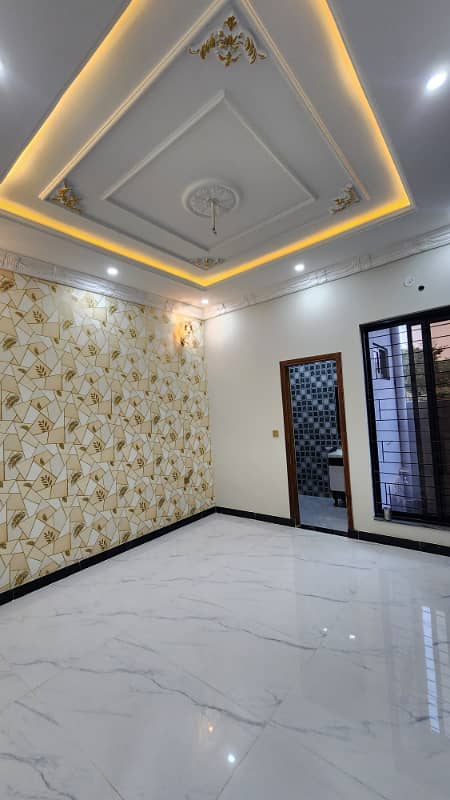 5 Marla Luxurious House for Sale in Etihad Town Phase 1 6