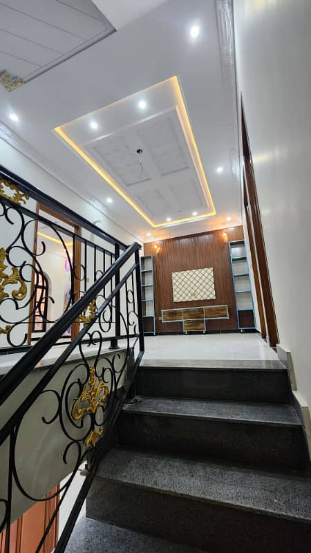 5 Marla Luxurious House for Sale in Etihad Town Phase 1 10