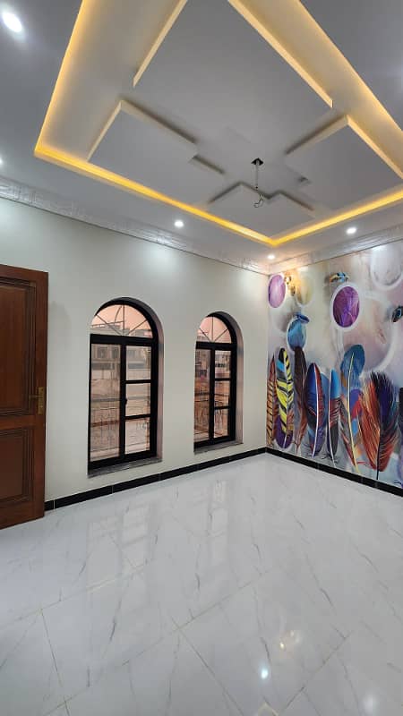 5 Marla Luxurious House for Sale in Etihad Town Phase 1 11