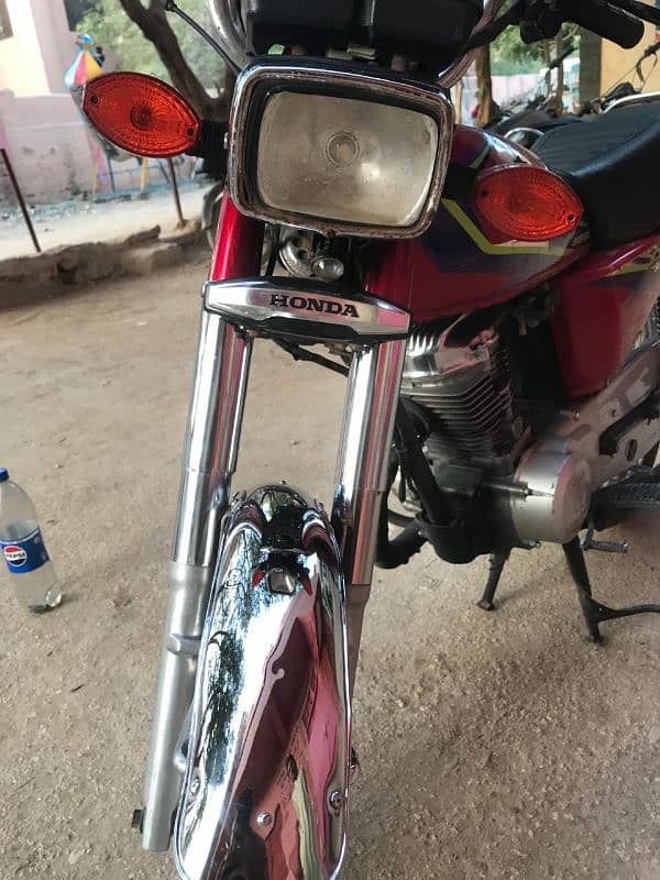 Honda 125 Karachi Number 3