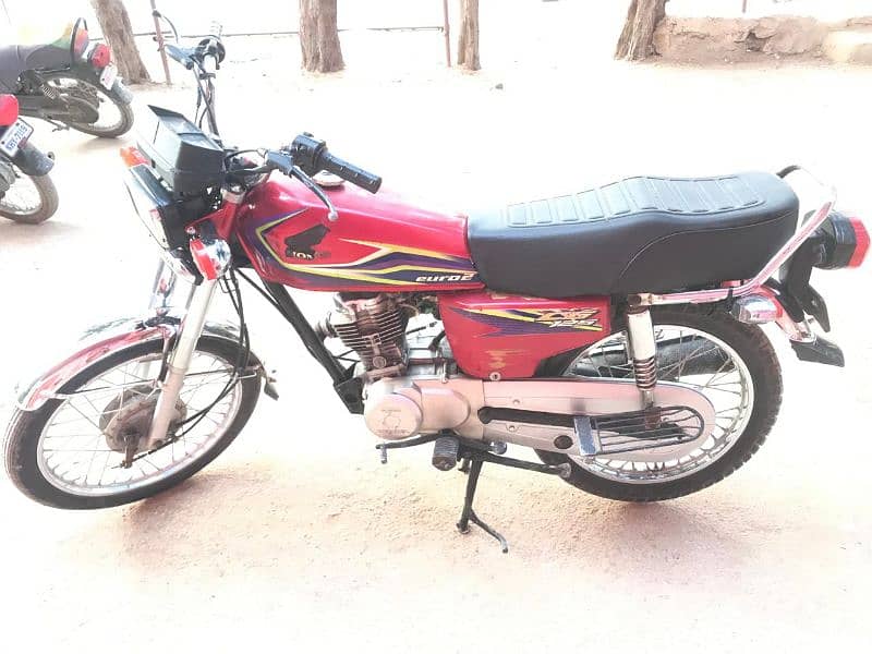 Honda 125 Karachi Number 4