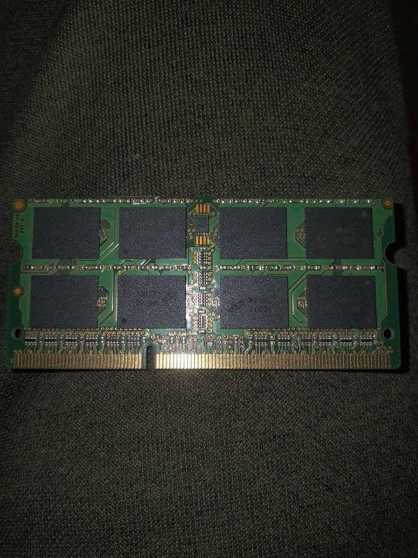 4GB DDR3 PC3-10600s 1