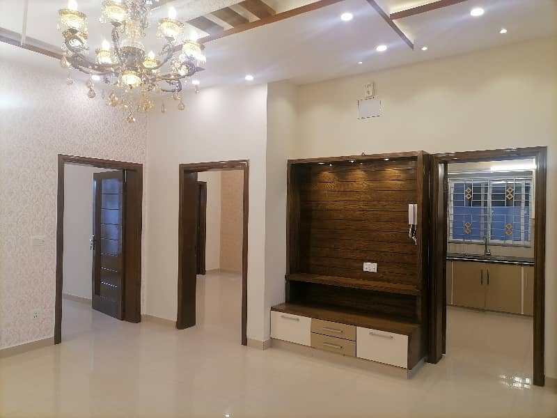 7 Marla House In Lahore Is Available For Rent 2