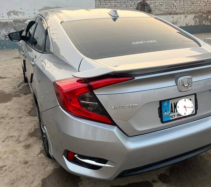 Honda Civic Oriel 2019 4