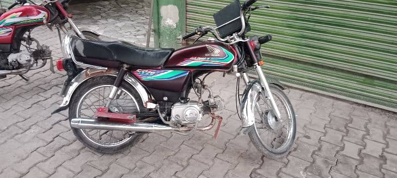 Honda 70 good condition 03039897672 sahiwal number 1